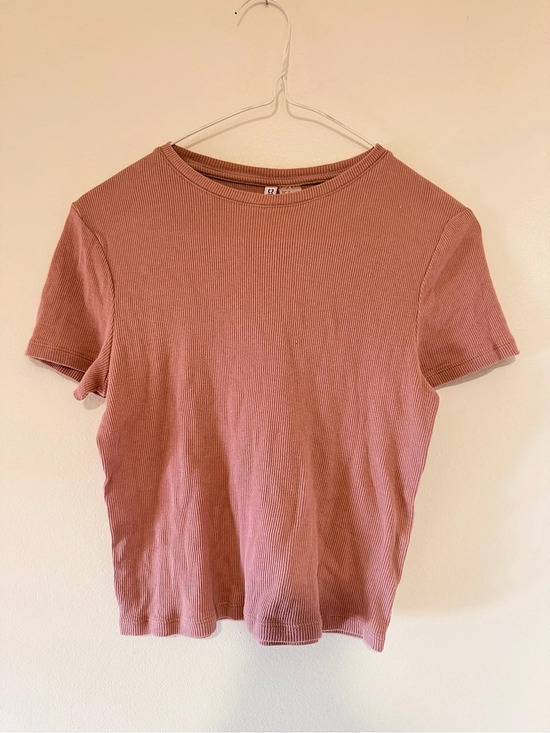 H&M Tops - Chilean Pink H&M Basic Short Sleeve Tee — Medium